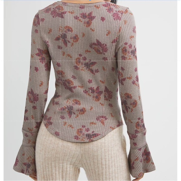 Free People Layer me Henley Top Small Bell Sleeve - Picture 1 of 6